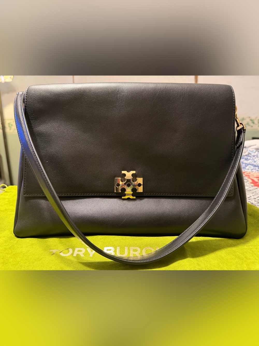 LARGE CHARLIE SHOULDER BAG
